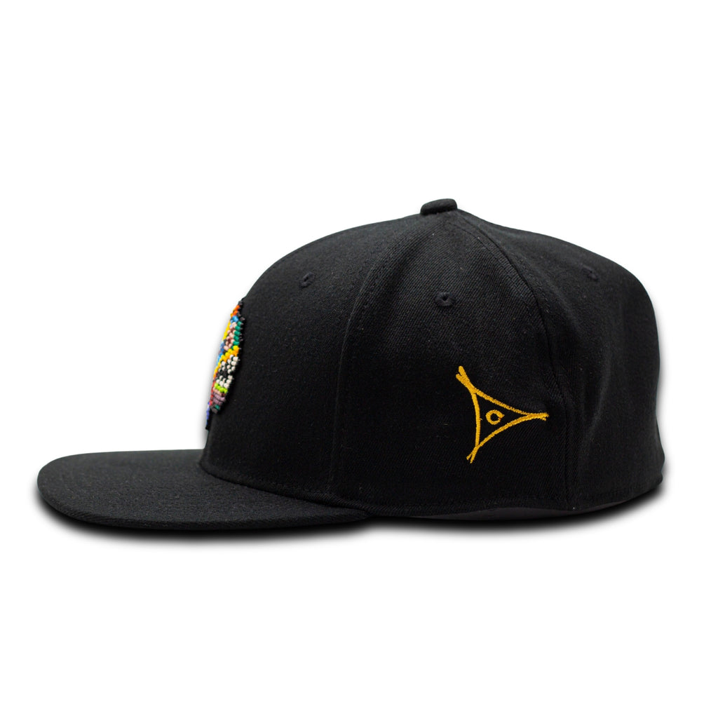 GORRA PLANA NEGRA | CABEZA DE QUETZAL - Huari MX